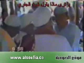 Shaykh Habib Ali Al-Jifri visiting a Holy Shrine Part1